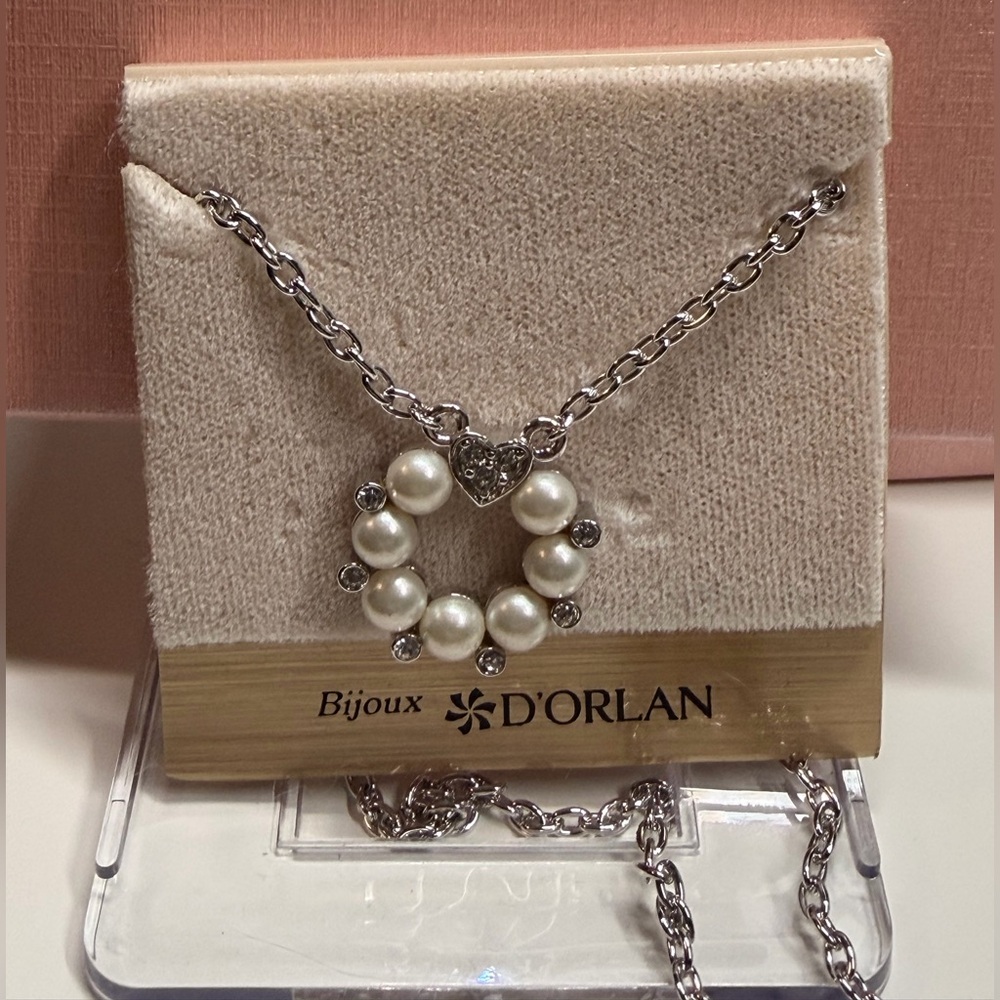 D'Orlan Silver Pearl Heart Necklace - Picture 3 of 4